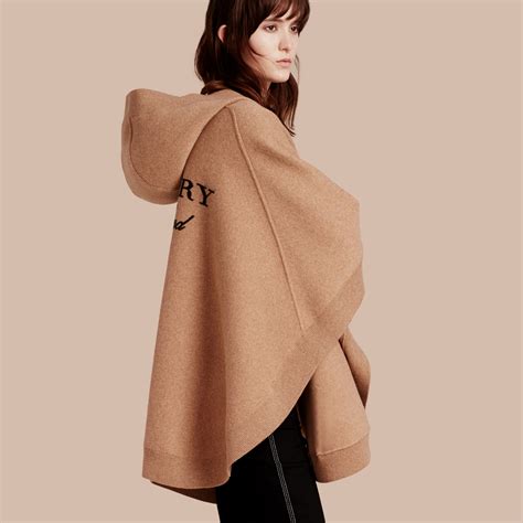 poncho burberry outlet